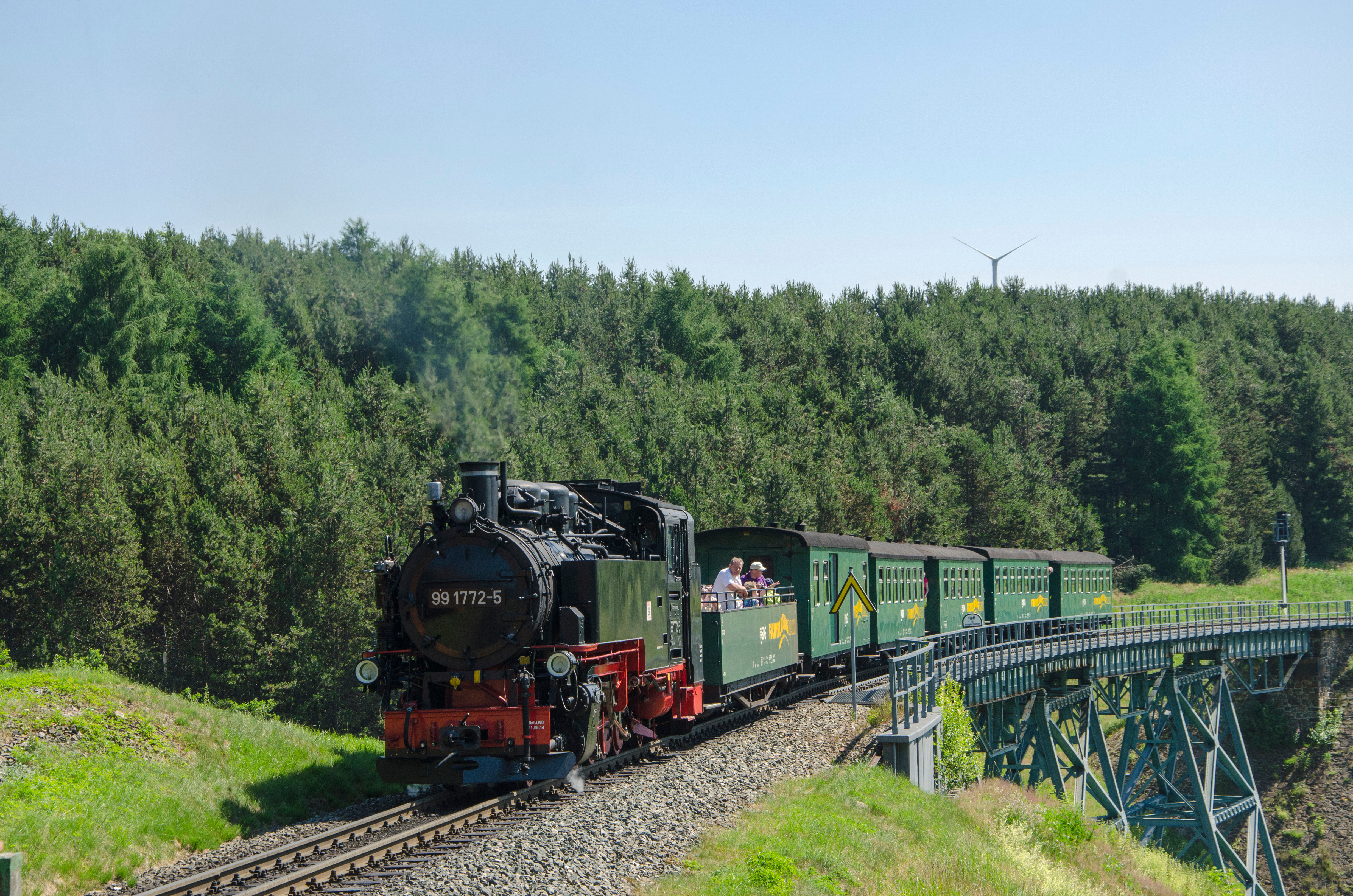 Die Fichtelbergbahn ist ein beliebtes Ausflugsziel im Erzgebirge.