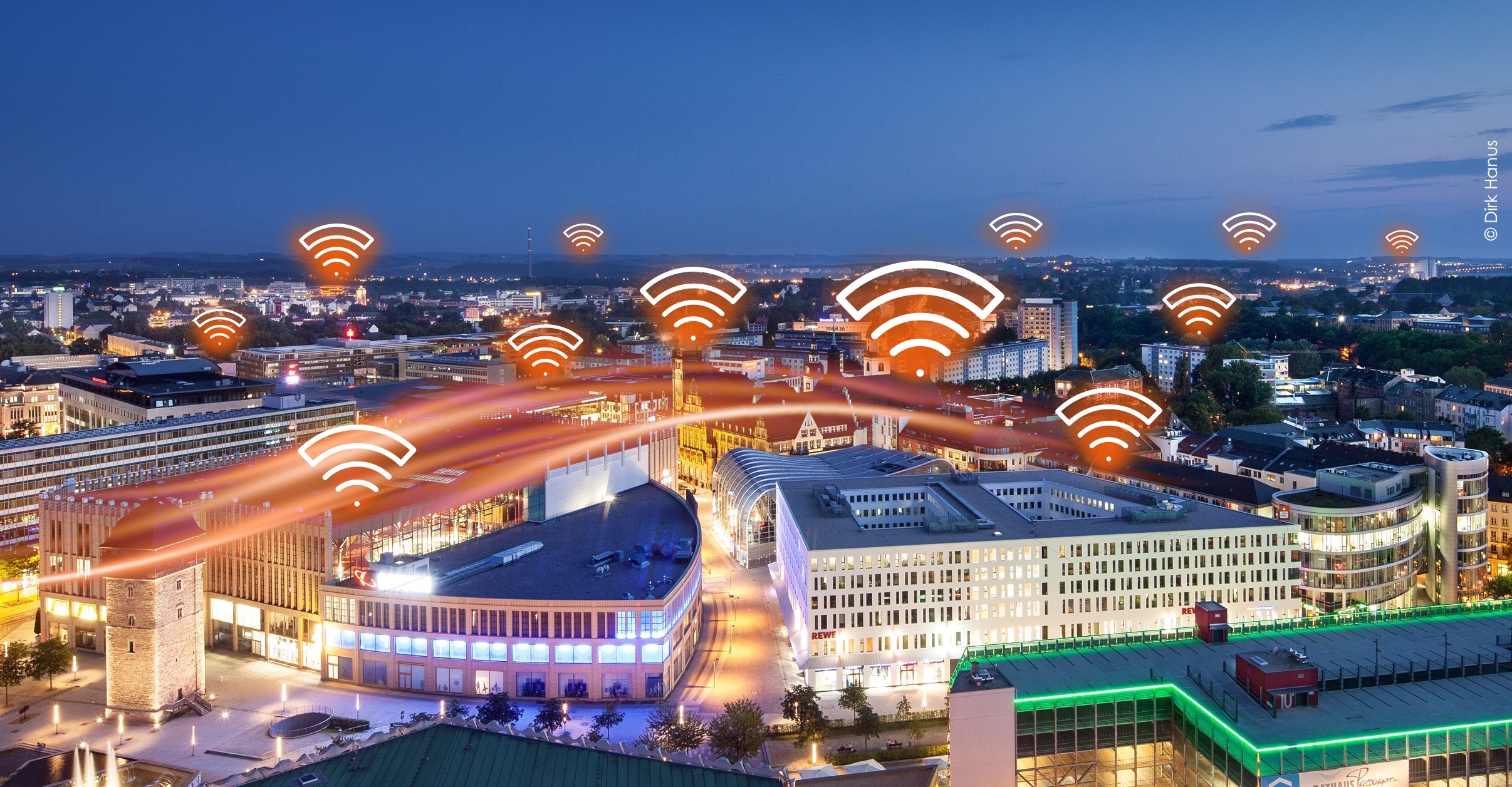 Luftbild von Chemnitz über der W-Lan Grafiken fliegen