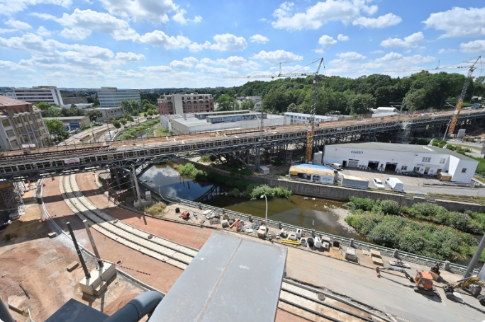 Chemnitzer Baustelle an der Bahnbrücke über der Annaberger-Straße von oben