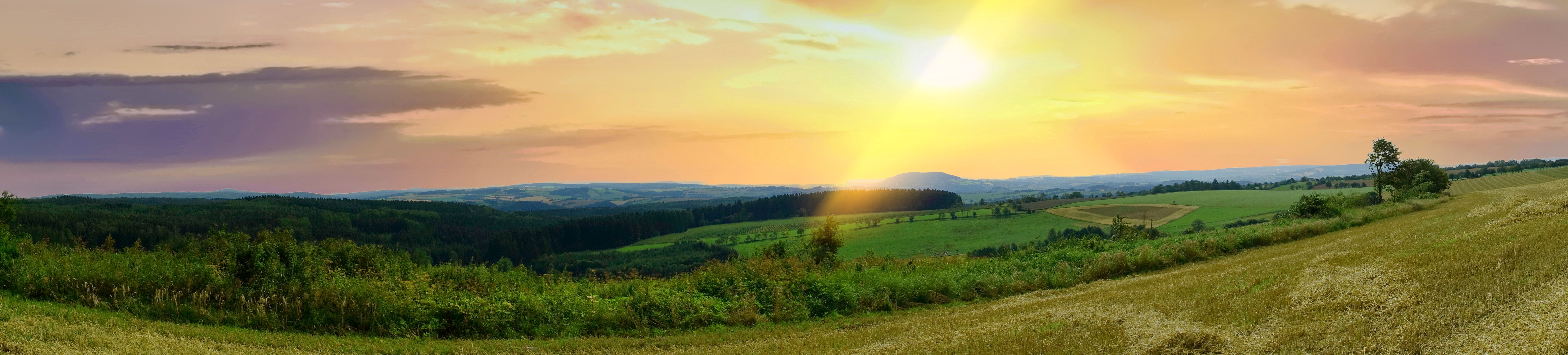 Großrückerswalde im Erzgebirge im Licht des Sonnenuntergangs