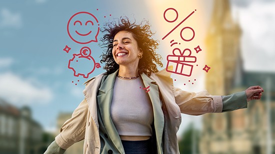 einsBonuswelt: Eine junge Frau freut sich.